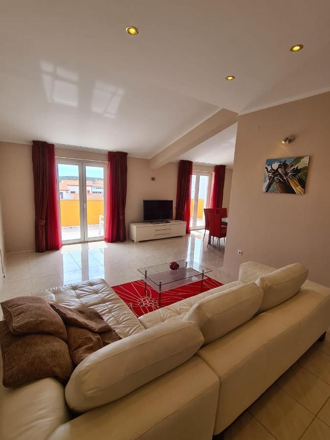 Apartment Sunny Pula Exterior foto